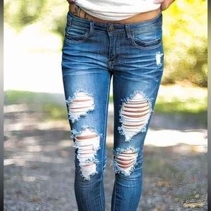 Distressed skinny jeans brand new was too little for me